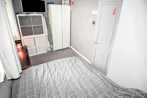 58 Ashendon Drive, Hull, HU8 8DY