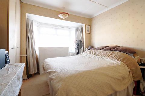 100 Northdown Road, Welling, DA16 1NA