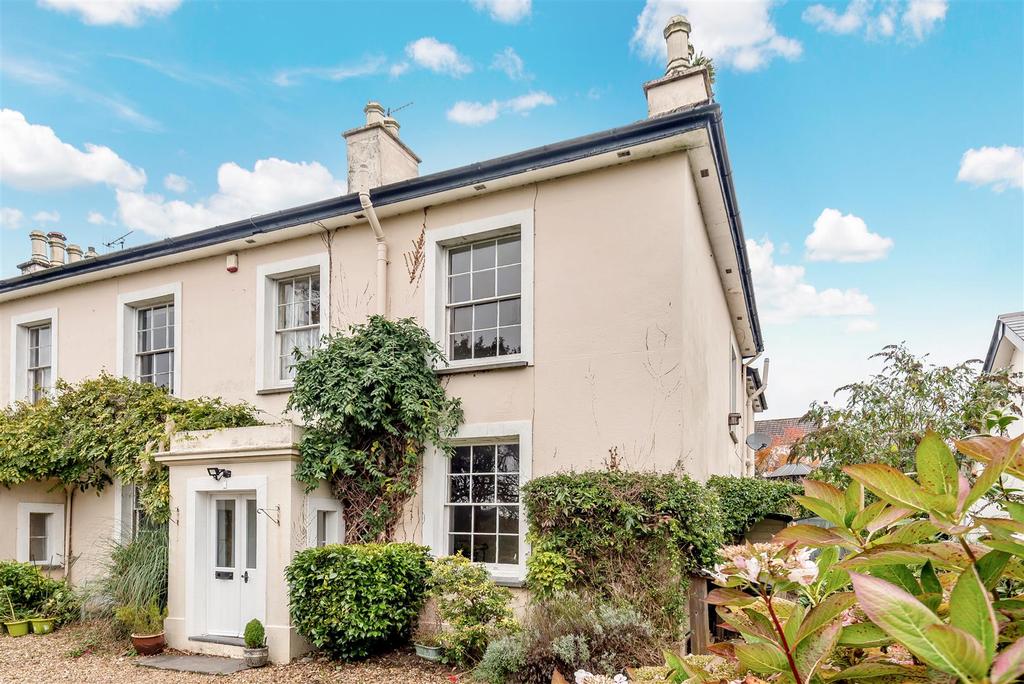 Roseland, St. Germans, Saltash 4 bed semidetached house £425,000