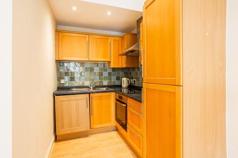 Flat 3, 52 Tredegar Square, London, E3 5AQ