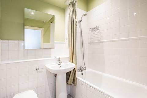 Flat 3, 52 Tredegar Square, London, E3 5AQ