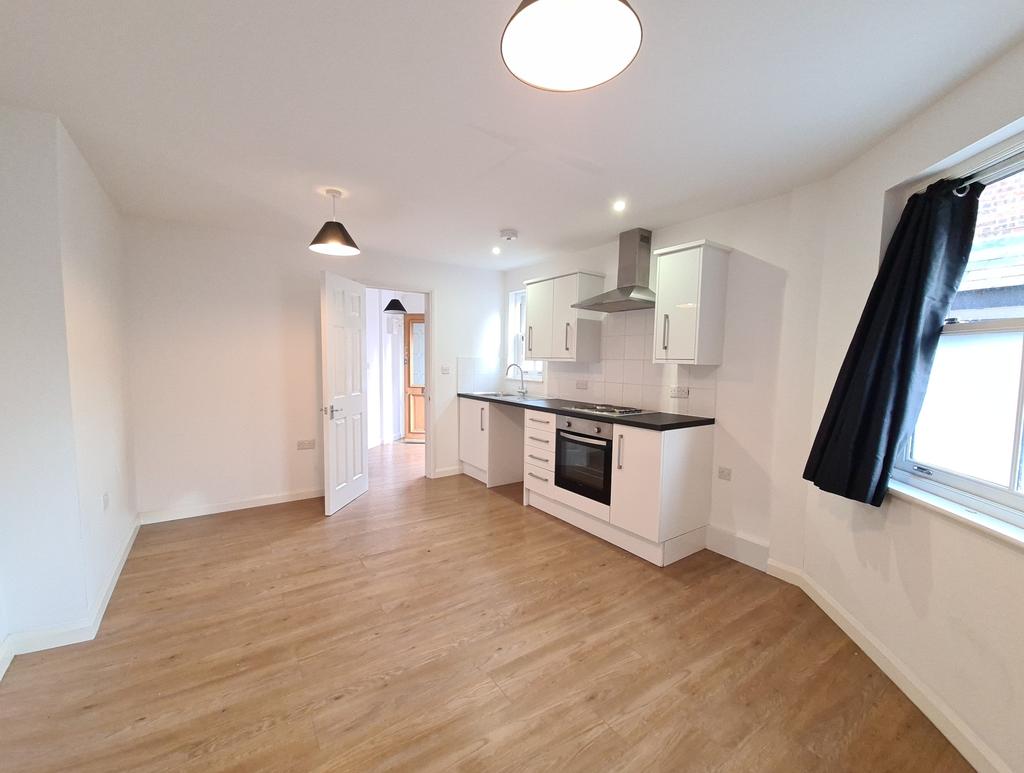 Edward Street, Dunstable LU6 1 bed £795 pcm (£183 pw)
