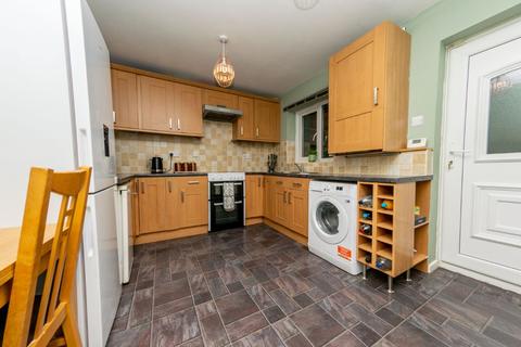 40 Atha Crescent, Beeston, Leeds, LS11 7DB