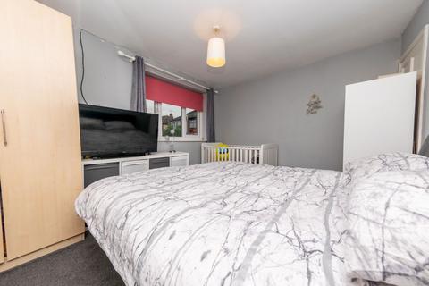 40 Atha Crescent, Beeston, Leeds, LS11 7DB