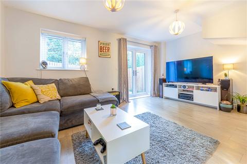 2 bedroom semi-detached house to rent, Hawfield Gardens, Park Street, St. Albans, Hertfordshire