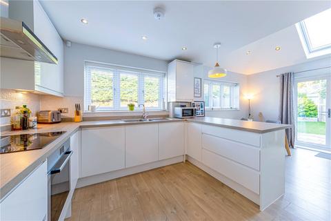 2 bedroom semi-detached house to rent, Hawfield Gardens, Park Street, St. Albans, Hertfordshire