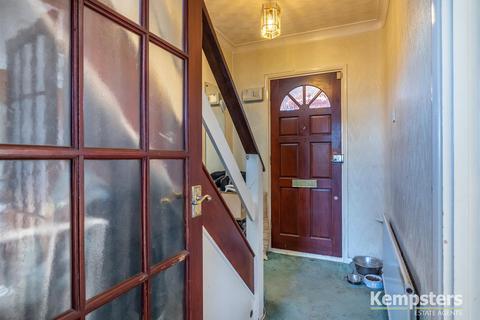 13 Lowlands Road, Aveley, South Ockendon, RM15 4ED