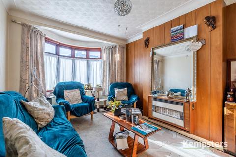 13 Lowlands Road, Aveley, South Ockendon, RM15 4ED
