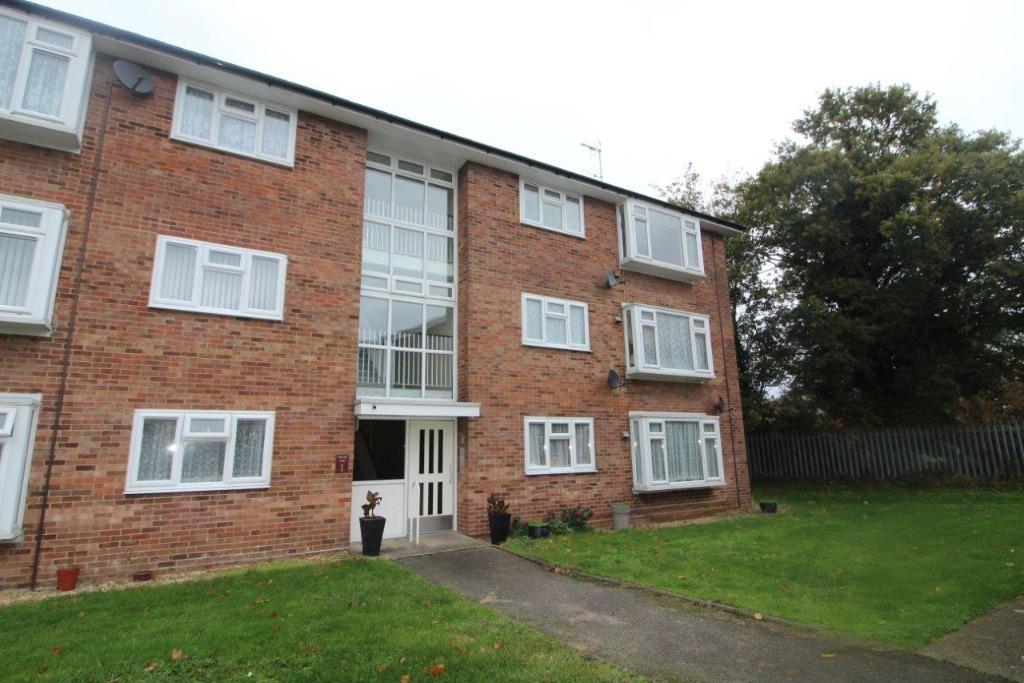 Shetland Close, Ipswich, IP4 2 bed flat £128,000