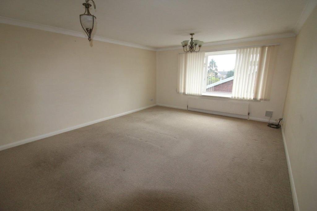 Shetland Close, Ipswich, IP4 2 bed flat £128,000