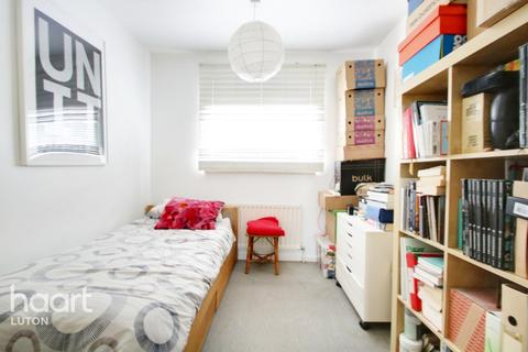 12 Downs Road, Luton, LU1 1QR