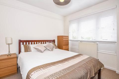 6 Dingwall Road, London, SW18 3AZ