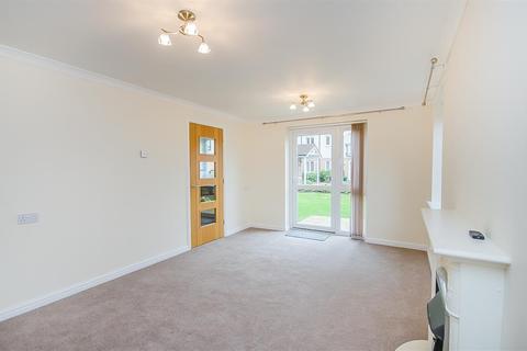 2 bedroom ground floor flat for sale - Bath Road, Longwell Green