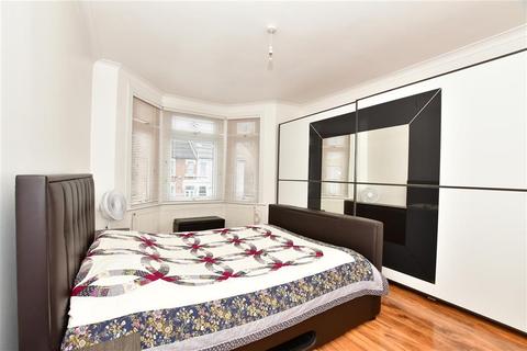 35 Wellesley Road, Ilford, IG1 4JX