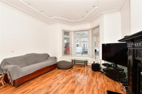 35 Wellesley Road, Ilford, IG1 4JX