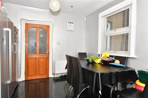 35 Wellesley Road, Ilford, IG1 4JX