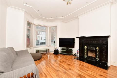 35 Wellesley Road, Ilford, IG1 4JX
