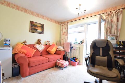 9 Burrows Close, Clacton-on-sea, CO16 8EG