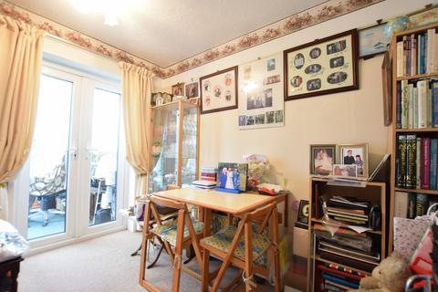 9 Burrows Close, Clacton-on-sea, CO16 8EG