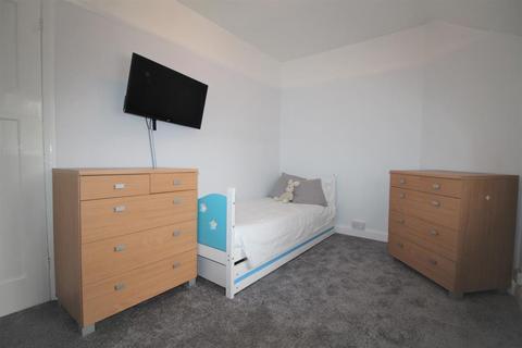 15 Sunset Avenue, Manchester, M22 4EA
