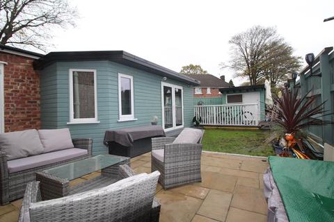 15 Sunset Avenue, Manchester, M22 4EA