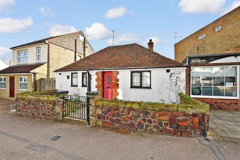 3 bedroom detached bungalow for sale - Percy Avenue, Kingsgate, Broadstairs, Kent