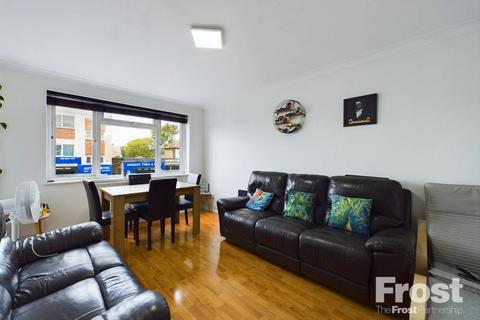 2 bedroom apartment for sale, Staines Road, Feltham, Middlesex, TW14