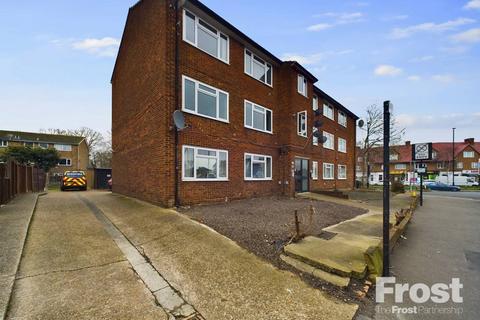 2 bedroom apartment for sale, Staines Road, Feltham, Middlesex, TW14