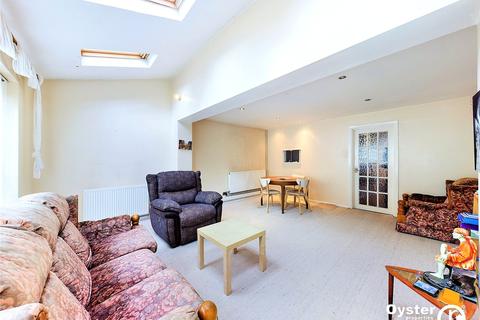 4 bedroom terraced house for sale - Acacia Close, Stanmore, HA7