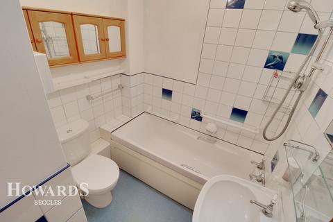 2 Caxton Mews, Beccles, NR34 9EE