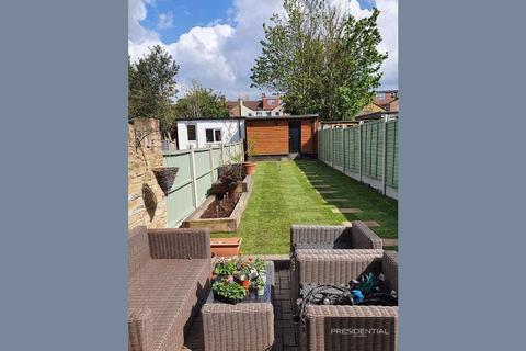 18 Uplands Road, Woodford Green, IG8 8JN