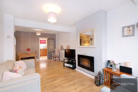 18 Uplands Road, Woodford Green, IG8 8JN