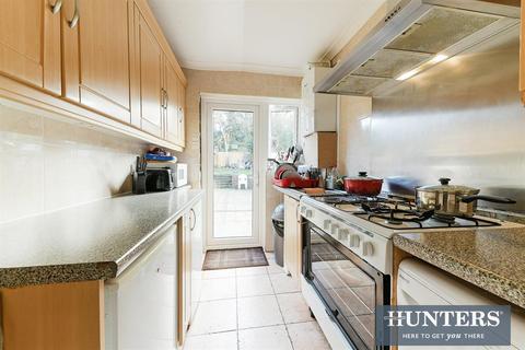 20 Cumnor Road, Sutton, SM2 5DW