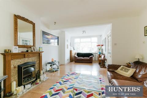 40 Hill Crescent, Surbiton, KT5 8DP