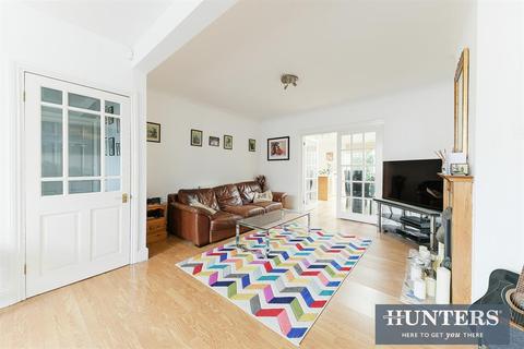 40 Hill Crescent, Surbiton, KT5 8DP
