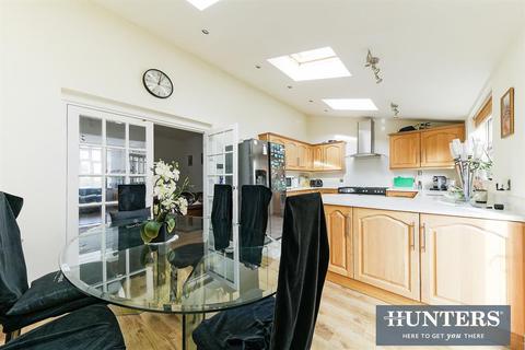 40 Hill Crescent, Surbiton, KT5 8DP