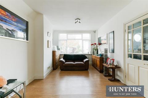 40 Hill Crescent, Surbiton, KT5 8DP