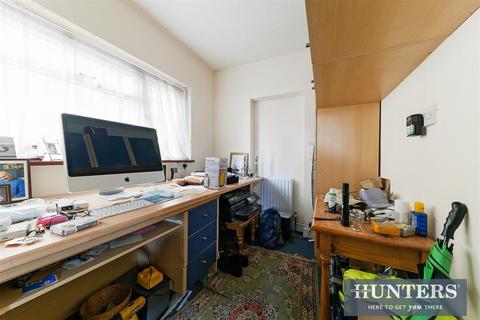 40 Hill Crescent, Surbiton, KT5 8DP