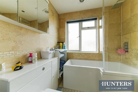 40 Hill Crescent, Surbiton, KT5 8DP