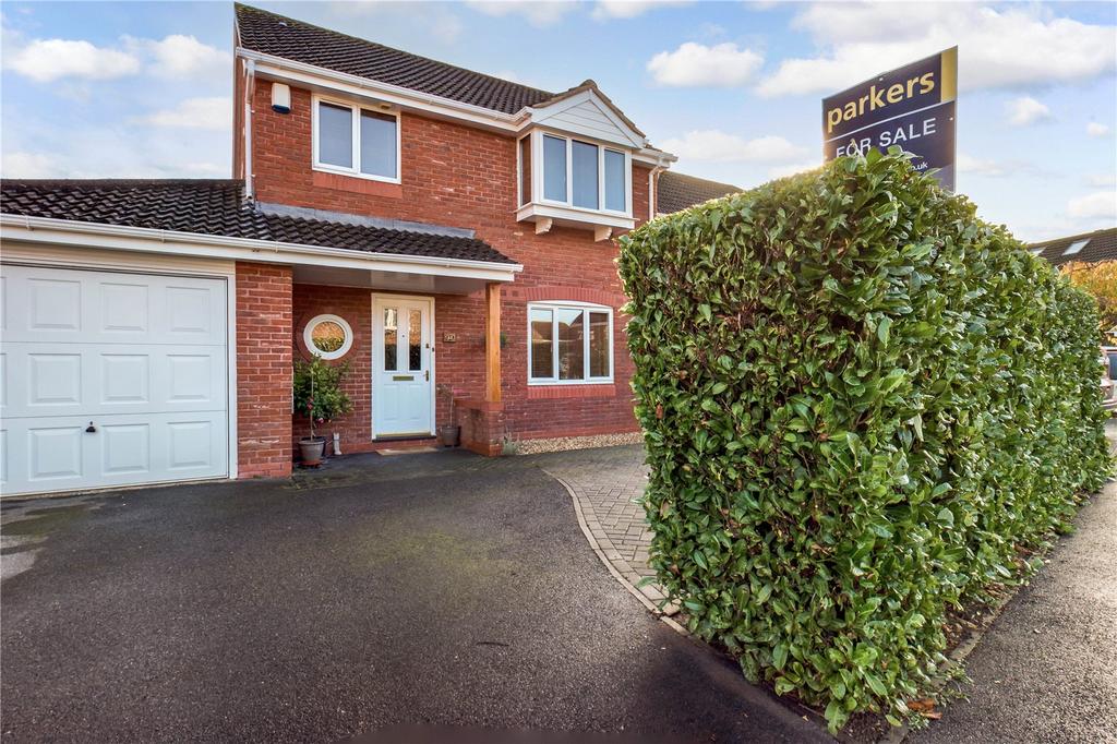 Taylor Drive, Bramley, Tadley, RG26 4 bed detached house £500,000
