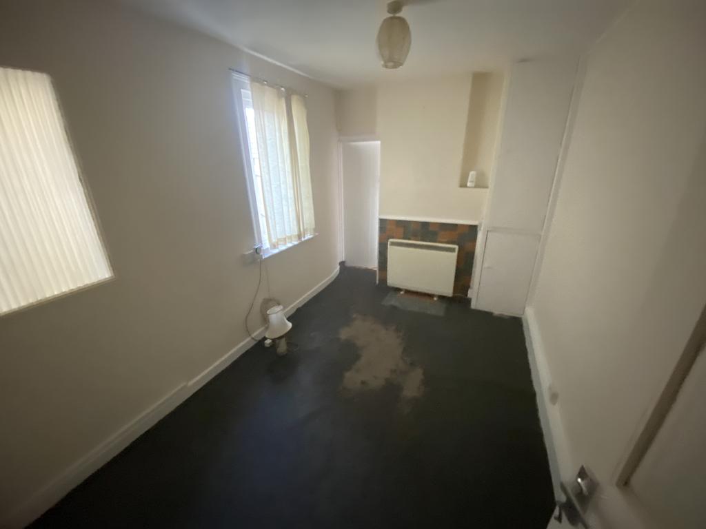 49 Raleigh Road, Exmouth, EX8 4 bed terraced house £350,000