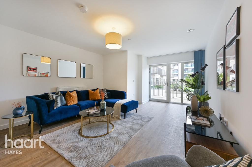 Flat 10, Bluenote Appartments, 34 Blyth Road, Hayes 2 bed flat £103,750