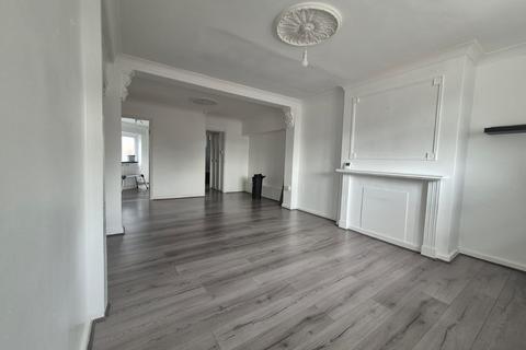 3 bedroom terraced house to rent, Ashdown Road, EN3