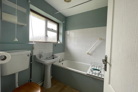 13 Bettertons Close, Fairford, GL7 4HY