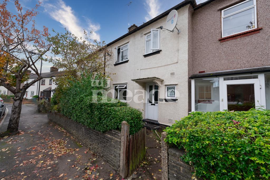 Beech Hall Road, Highams Park, E4 3 bed terraced house £475,000