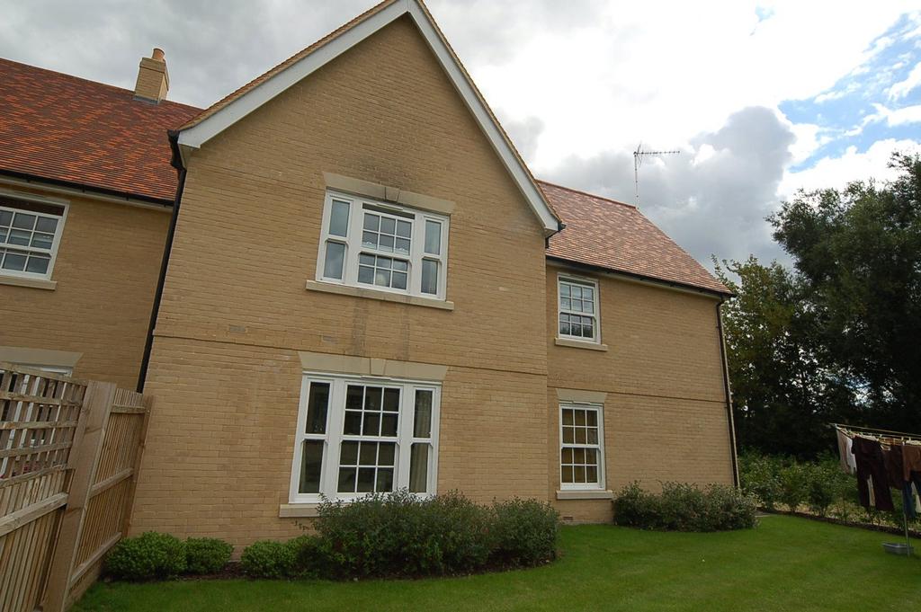 Mill Park Gardens, Mildenhall, Bury St. Edmunds, Suffolk, IP28 2 bed