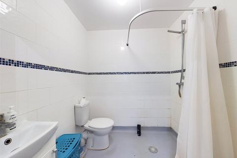 42 Larkham Close, Feltham, TW13 4QN