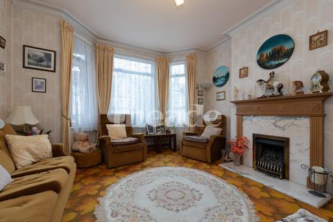 45 Lyndhurst Road, London, E4 9JU