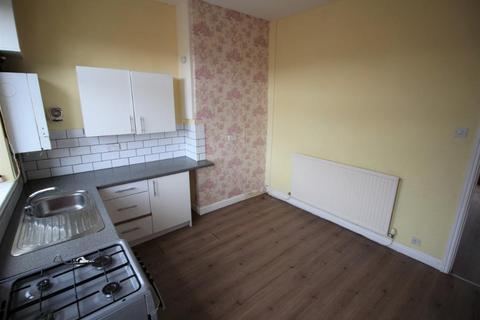 2 bedroom terraced house to rent, Kelverlow Street, Oldham, OL4