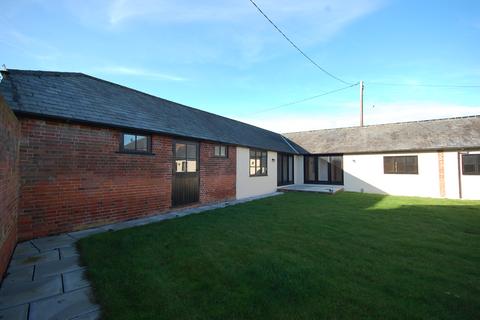 3 bedroom barn conversion to rent, Old Road, Wickham St. Paul CO9